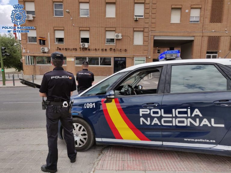 Un acusado de matar a su familia a puñaladas asegura que no se acuerda de nada