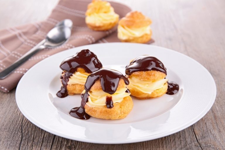 Profiteroles: así puedes hacer la delicia italiana en casa en unos minutos