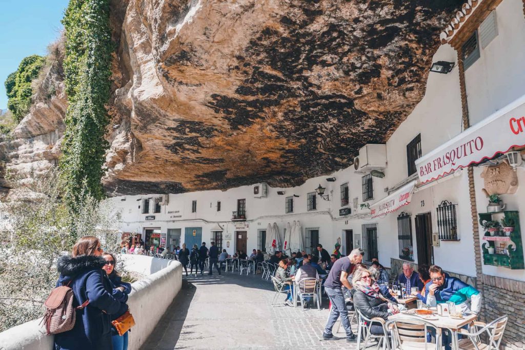 Setenil De Las Bodegas En Cádiz