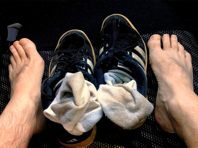 Calcetines Sucios Y Pies Malolientes