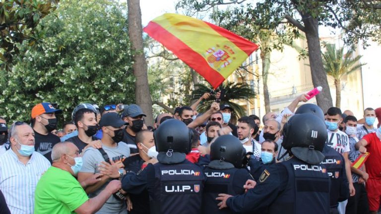 Termina la ocupación de la sede de ERC tras la retirada de la policía del bloque Llavors