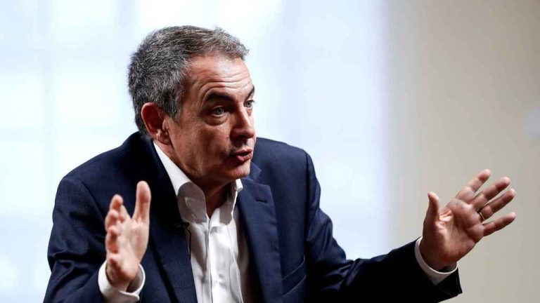 Zapatero pide «integración» en el PSOE-A tras las primarias
