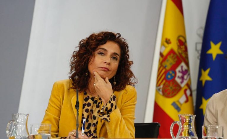 Montero: 12 CCAA han suscrito ya los convenios para recibir el importe de las ayudas directas