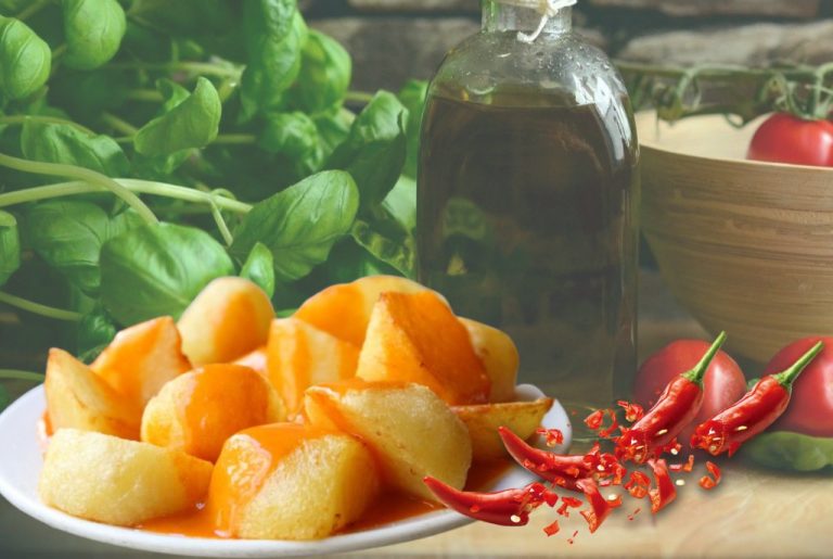 Patatas bravas: los toques de Alberto Chicote para convertir la receta en una delicatessen
