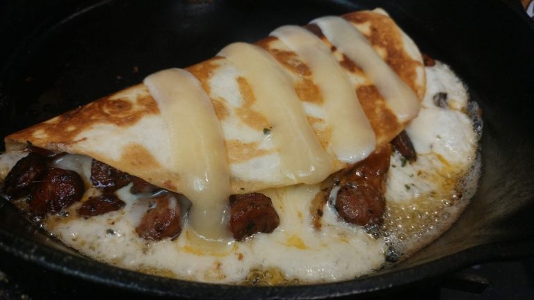 Cómo hacer la salsa Quesadilla del Taco Bell en casa