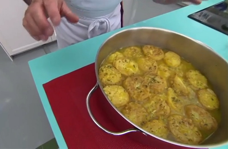 Las Patatas A La Importancia Tienen Que Hacerse A Fuego Lento... Y Sin Moverse.