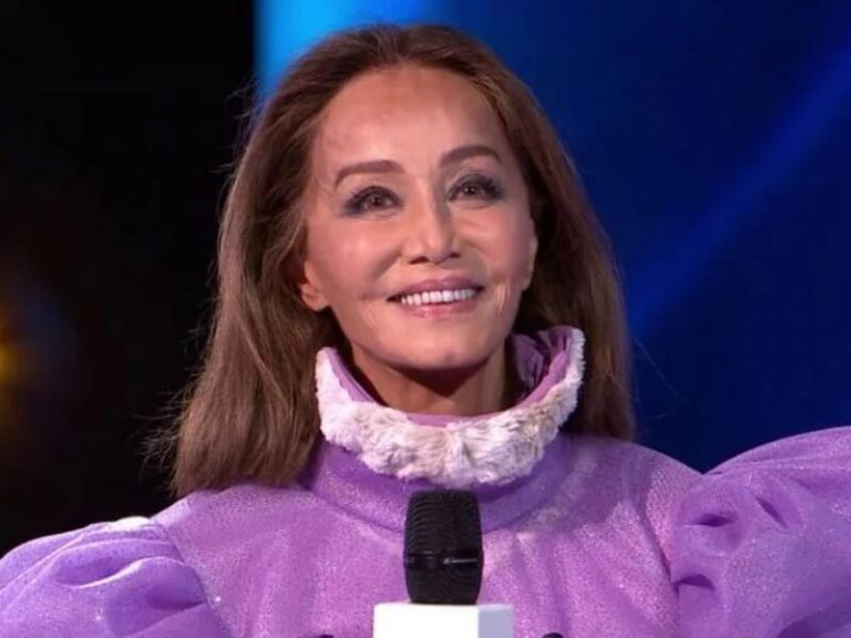 Isabel Preysler… ¡La elegante gata castiza de ‘Mask Singer’!