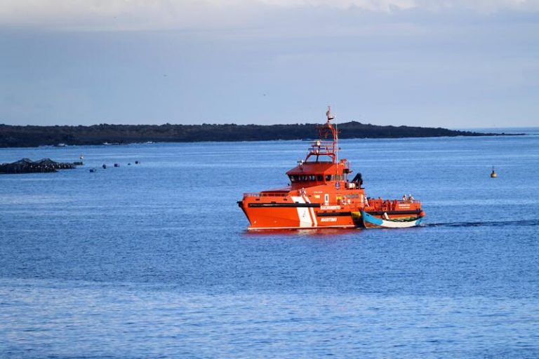 Llegan 138 migrantes más a las costas canarias durante la pasada noche