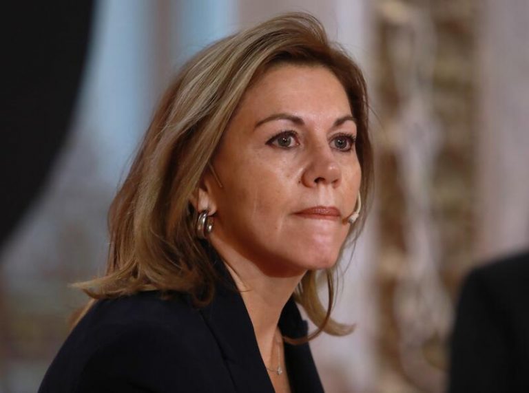El juez imputa a Cospedal y a su marido por presunto espionaje en la ‘Operación Kitchen’