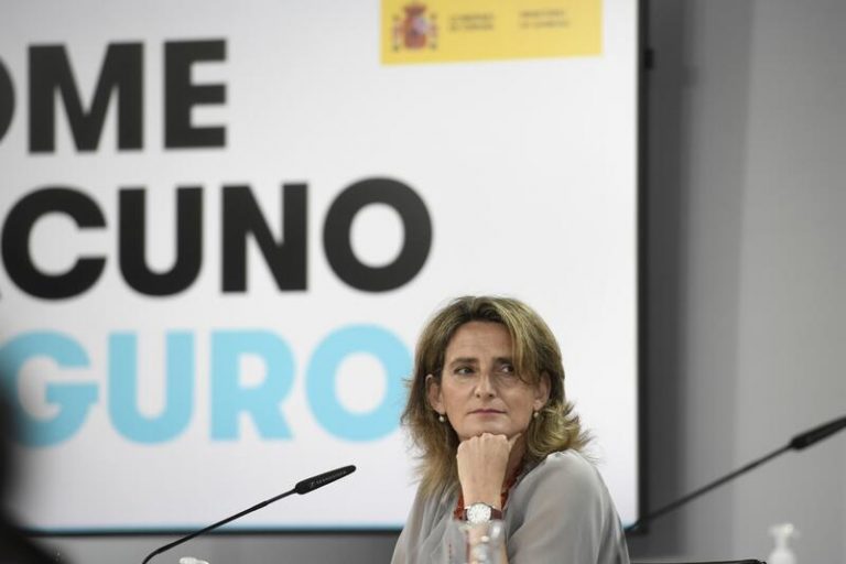 Ribera dice que «Sánchez está trabajando en cómo, cuándo y con qué equipo gestionar esta etapa»