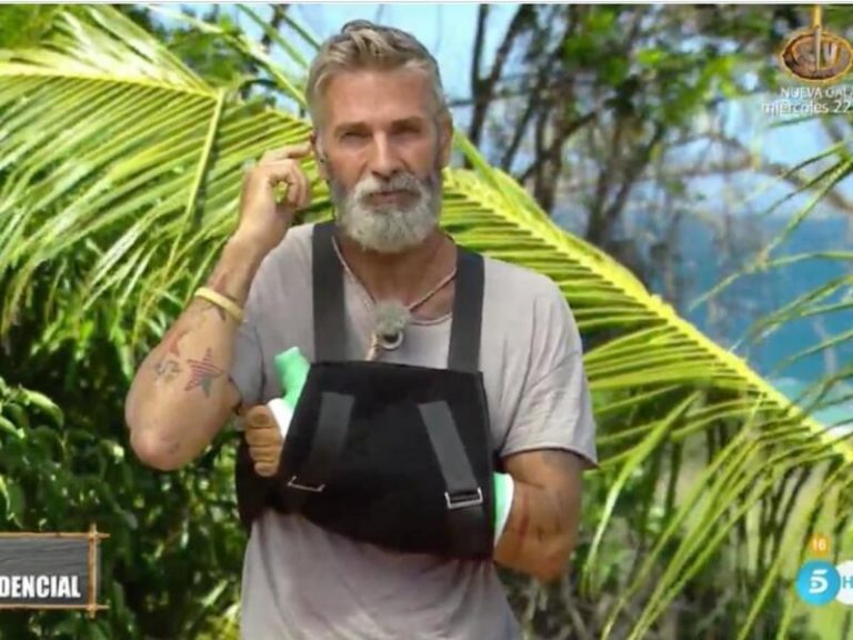 Carlos Alba abandona ‘Supervivientes’ completamente destrozado