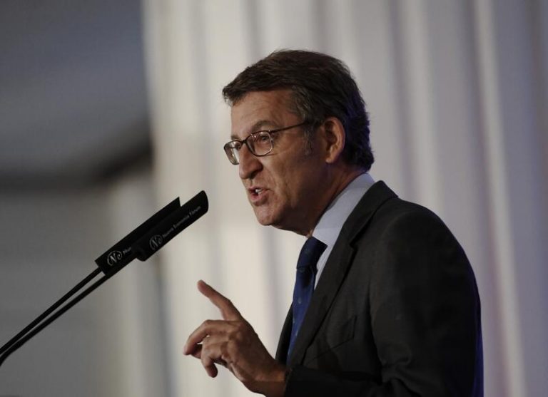 Feijóo acusa a Sánchez de indultar a sus «socios de Gobierno» por «interés»