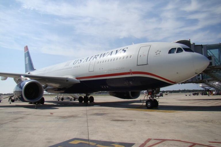 Estados Unidos flexibiliza sus recomendaciones de viaje a España