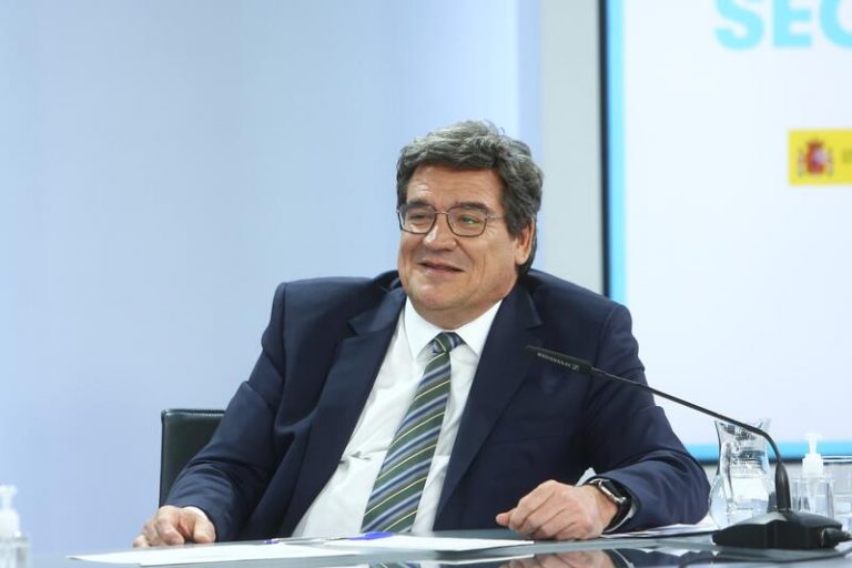 Escrivá adelanta que 10.000 trabajadores salen de los ERTE desde la nueva prórroga