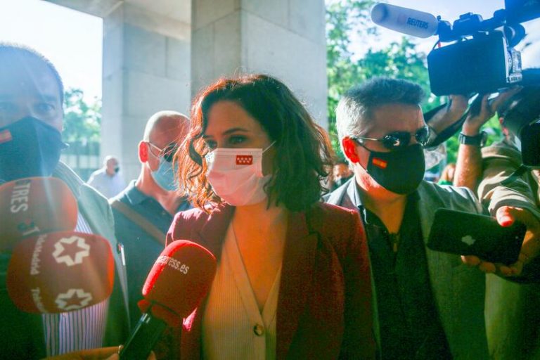 Ayuso: «El Gobierno solo acierta cuando rectifica»