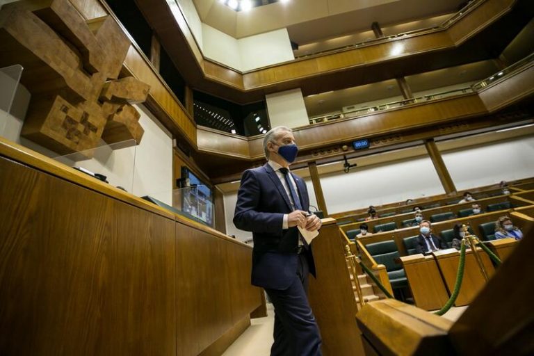 Urkullu reconoce «tensiones» con el Gobierno central