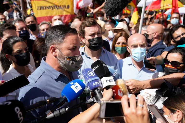 Abascal: «El PSOE es una catástrofe le pongan el nombre que le pongan»