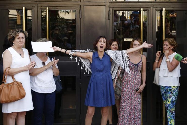 Juana Rivas seguirá «luchando» para recuperar a sus hijos tras conseguir el tercer grado