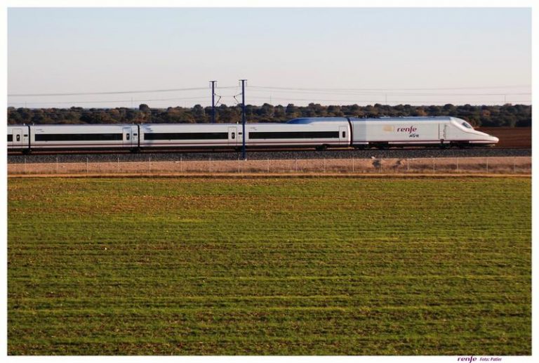 Renfe incorpora Bizum como sistema de pago gracias a un acuerdo con Santander