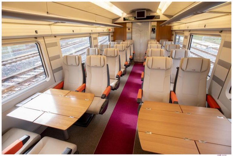 Renfe inaugura los servicios de Avlo entre Madrid y Barcelona