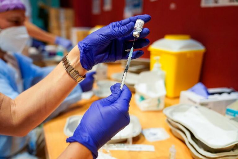 Catalunya abrirá el lunes próximo la vacunación a la franja de entre 30 y 34 años