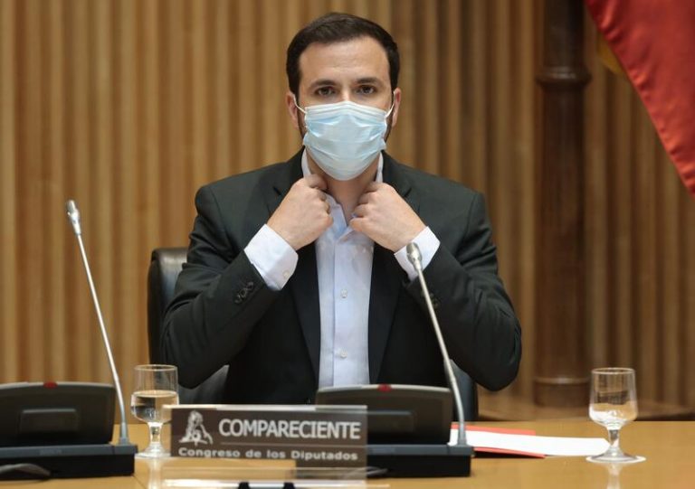 Garzón lamenta que España no tenga una derecha como la europea y sea parecida a la de Trump