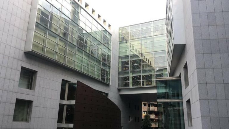 Detenido en unas oposiciones en Oviedo el profesor pendiente de juicio por acosar a dos alumnas
