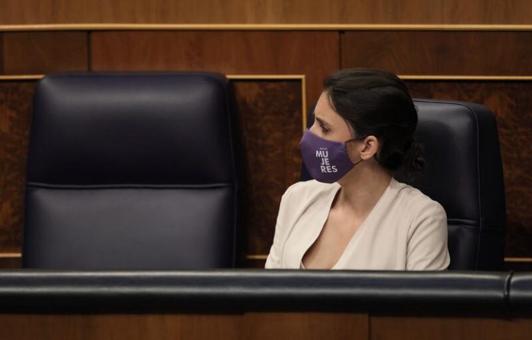 Montero sobre el uso del lenguaje inclusivo: «Existe un compromiso con ellos, ellas y elles»