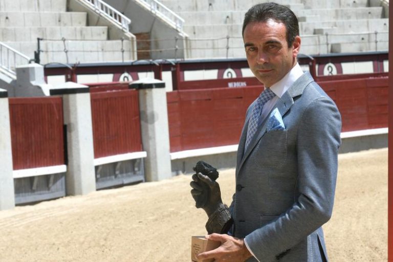 Enrique Ponce anuncia su retirada de los ruedos «por tiempo indefinido»