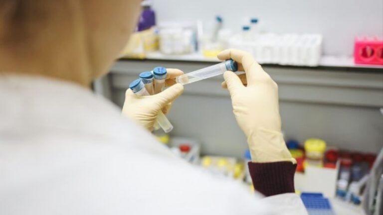 Andalucía suma 1.098 casos y once muertos en 24 horas