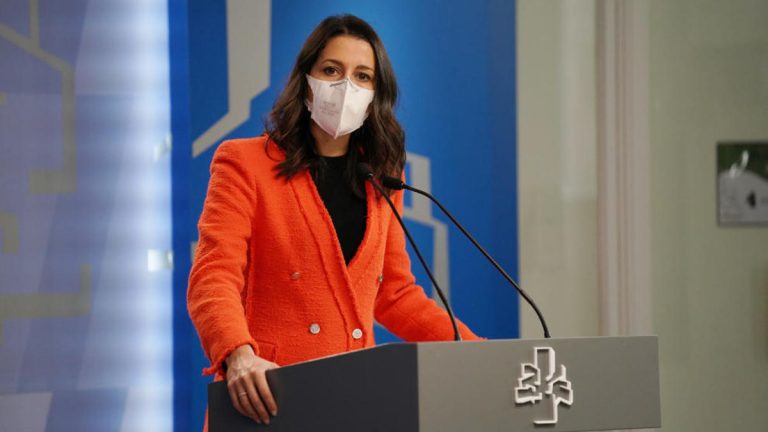 Arrimadas dice que Sánchez solo busca su «supervivencia»