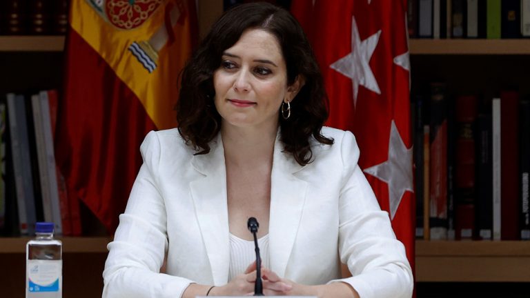 Ayuso avisa de que comienza «el fin del sanchismo»