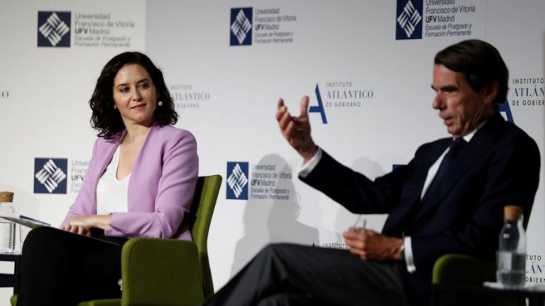 Aznar acusa a Sánchez de «laminar el crédito» del Supremo