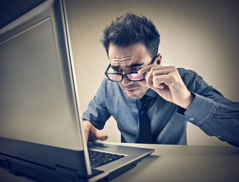 Cómo saber si buscan tu nombre en Google