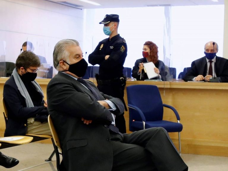 Bárcenas y Rosalía Iglesias declararán ante el juez de la AN