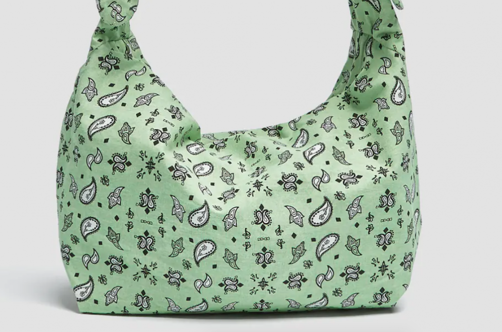 Bolso Rebajado De Pull&Amp;Bear.