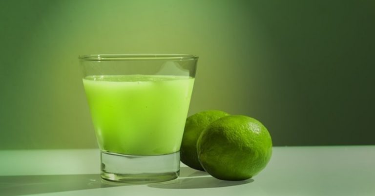 Cómo hacer una limonada fresquita con leche condensada