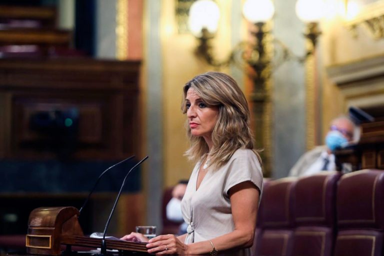 Díaz, defiende su ‘ley rider’: Nadie se plantea escoger entre ser laboral o autónomo en una fábrica