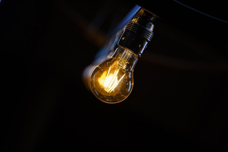 El recibo de la luz se dispara un 42% en lo que va de junio