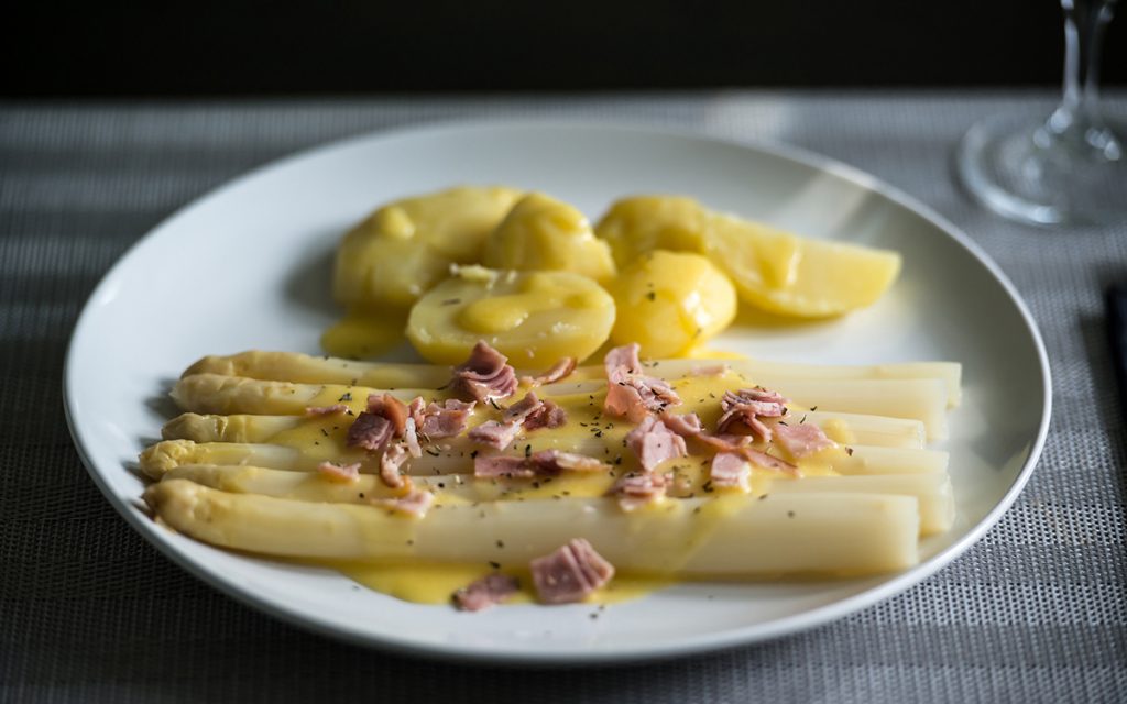 ¿Cómo Cocinar Espárragos Blancos?