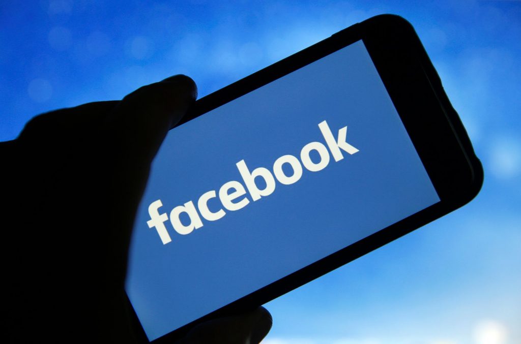 Trump Anuncia Que Demandará A Facebook Y Twitter Por Ser Expulsado De Sus Plataformas