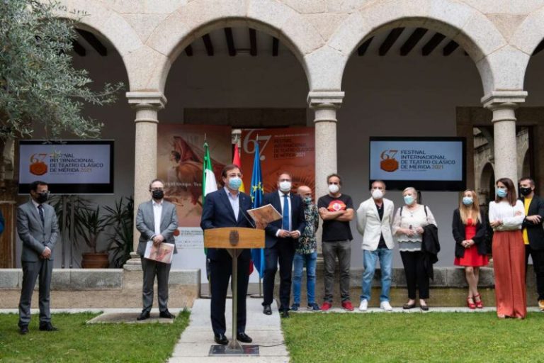 Jero Morales recorre en la exposición ‘Koilon’ los últimos 10 años del Festival de Mérida