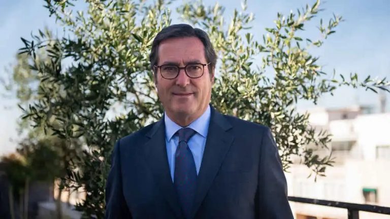 Defensa: El jefe del Ejército de Tierra fue quien propuso conceder a Garamendi la Gran Cruz del Mérito Militar
