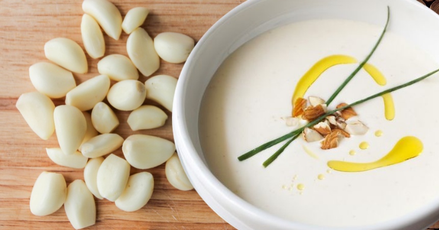 Gazpacho Blanco: La Alternativa Al De Toda La Vida Tradicional De Andalucía