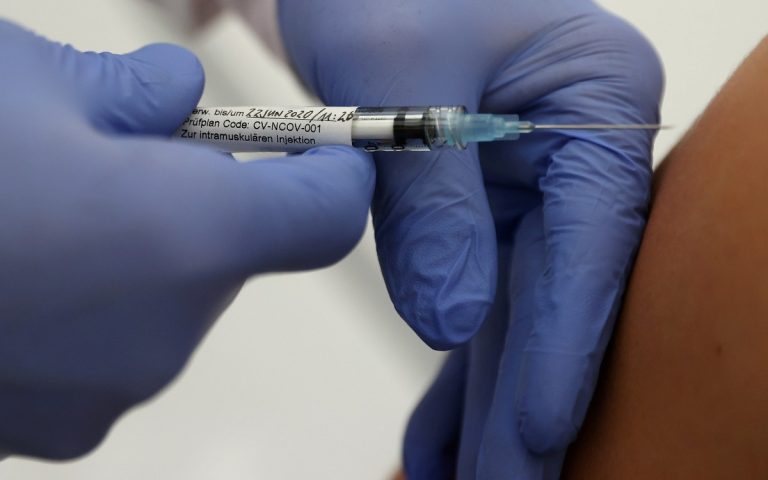 La Eurocámara pide suspender las patentes de vacunas