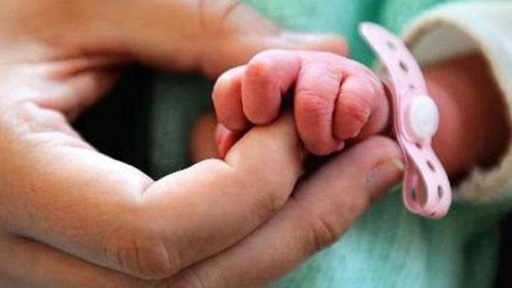 Los nacimientos bajan en España un 30% en la última década al cerrar 2020 con 339.206