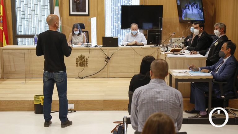 Los profesores acusados tras la muerte del niño en Córdoba dicen que estuvieron «vigilando»