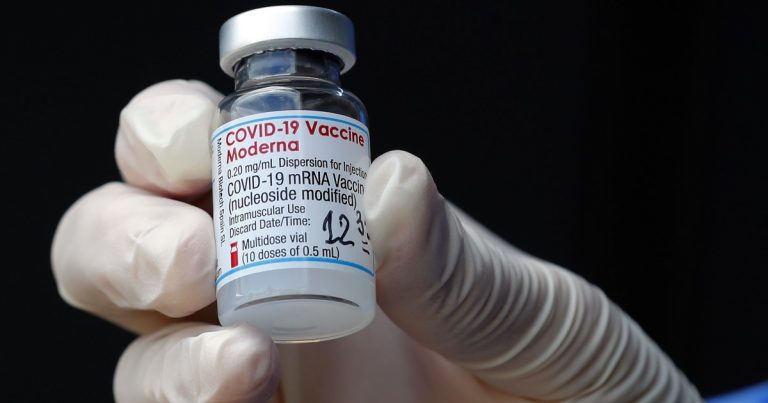 Moderna presenta solicitud para la autorización de su vacuna en adolescentes