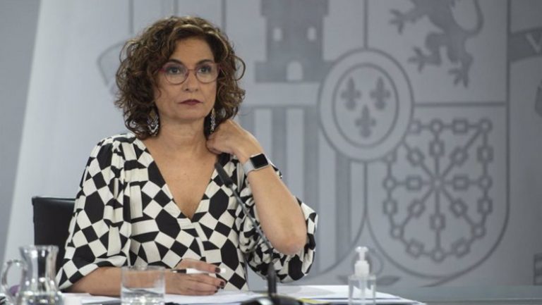 Montero ve «histórico» el acuerdo del G7