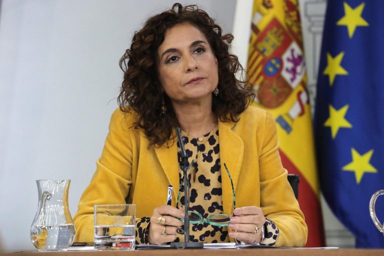 El Gobierno «se queda» con las palabras de Garamendi a favor de la normalidad